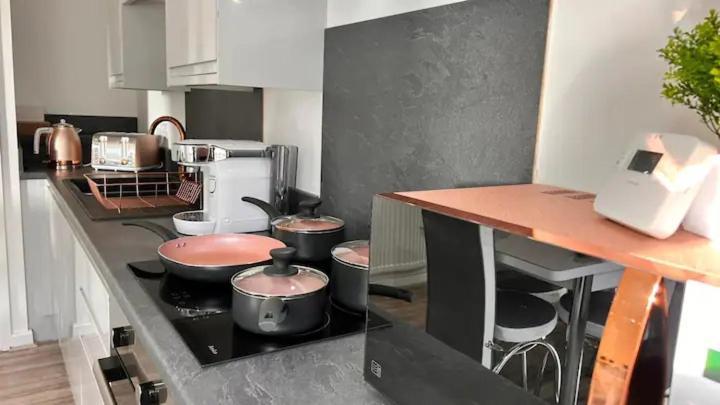 Apartment Families And Contractors Welcome! Central Beauty